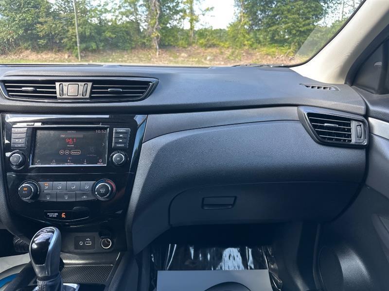 Nissan Rogue Sport S 2020