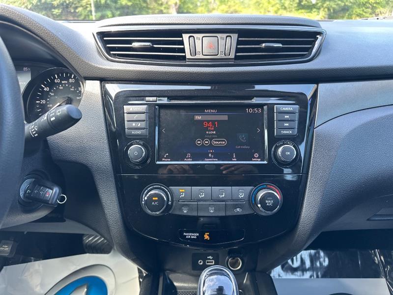 Nissan Rogue Sport S 2020