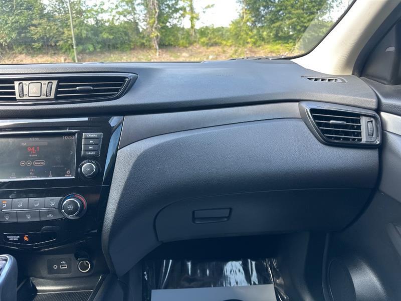 Nissan Rogue Sport S 2020