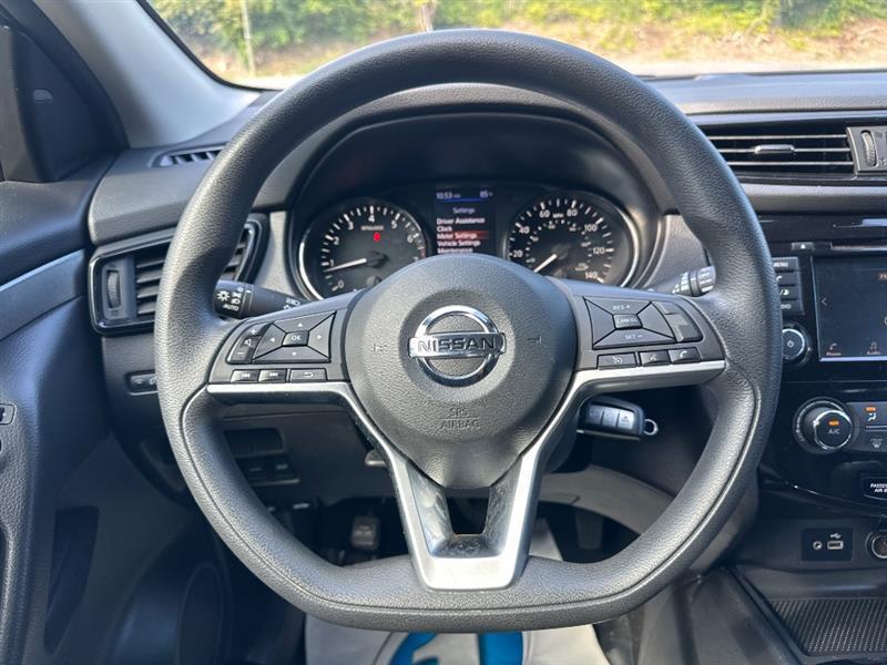 Nissan Rogue Sport S 2020