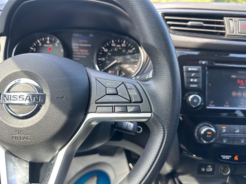Nissan Rogue Sport S 2020