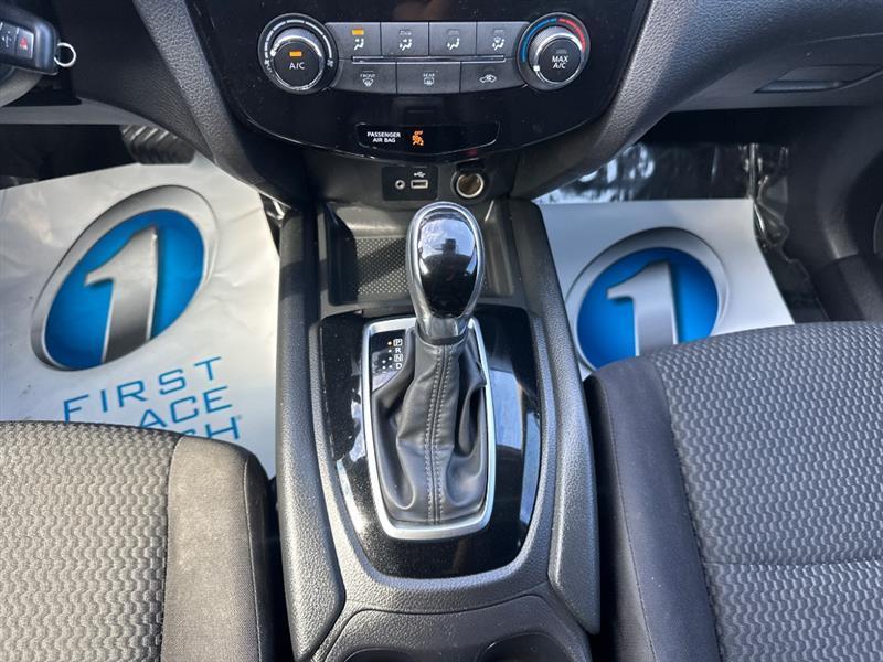 Nissan Rogue Sport S 2020