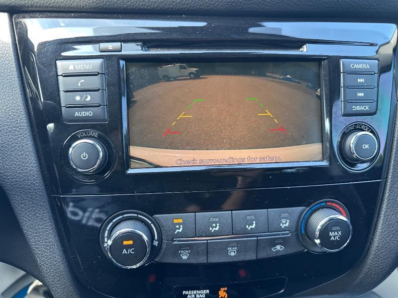 Nissan Rogue Sport S 2020