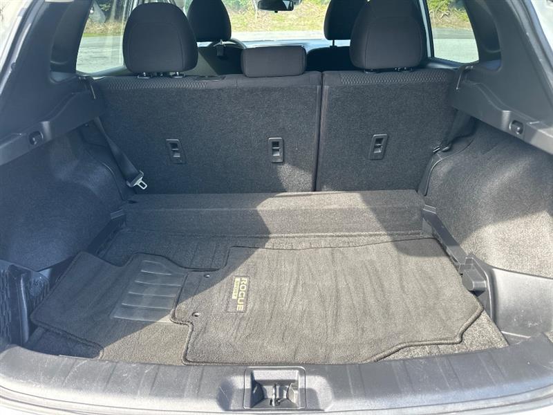 Nissan Rogue Sport S 2020