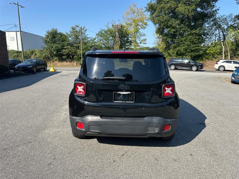 Jeep Renegade Latitude FWD 2017