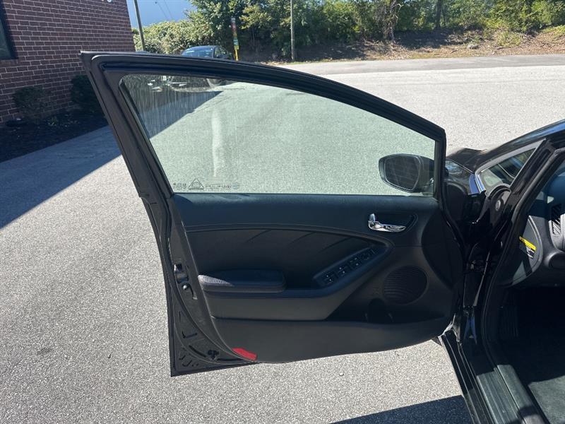 Kia Forte LX 6A 2017