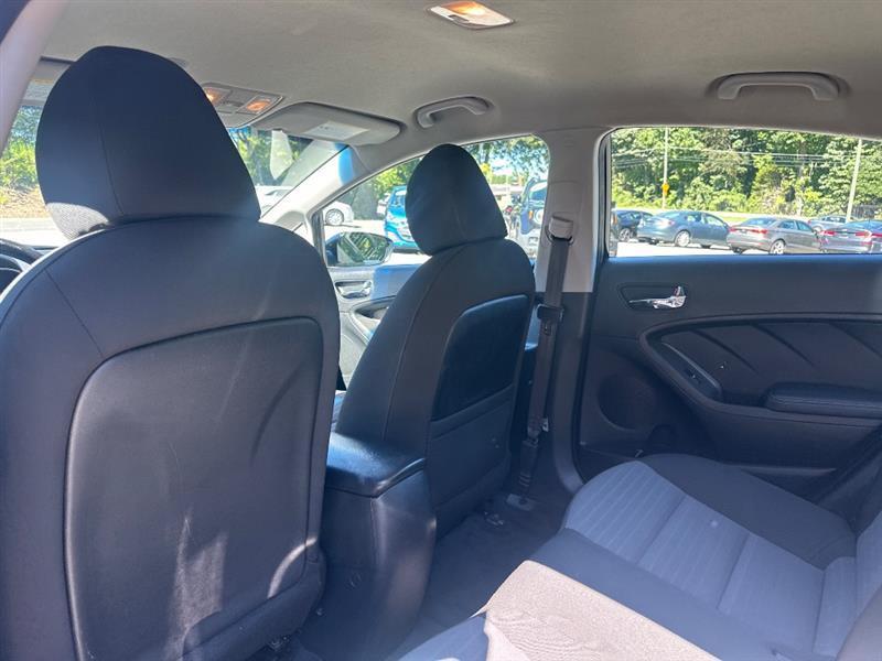 Kia Forte LX 6A 2017