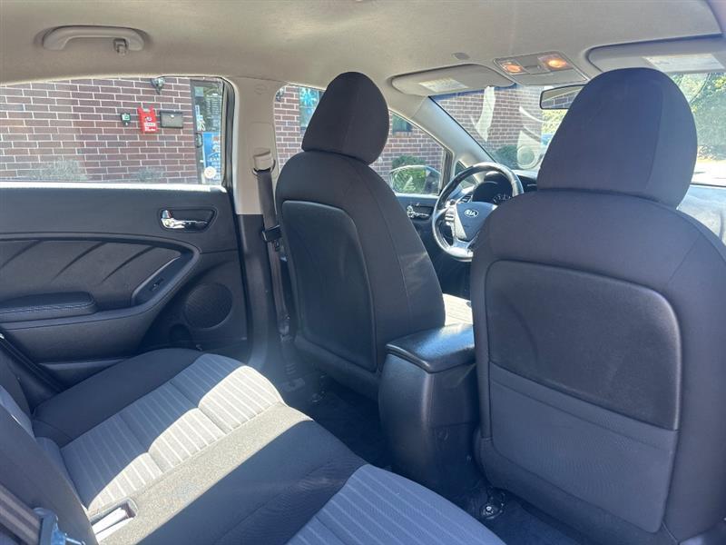 Kia Forte LX 6A 2017