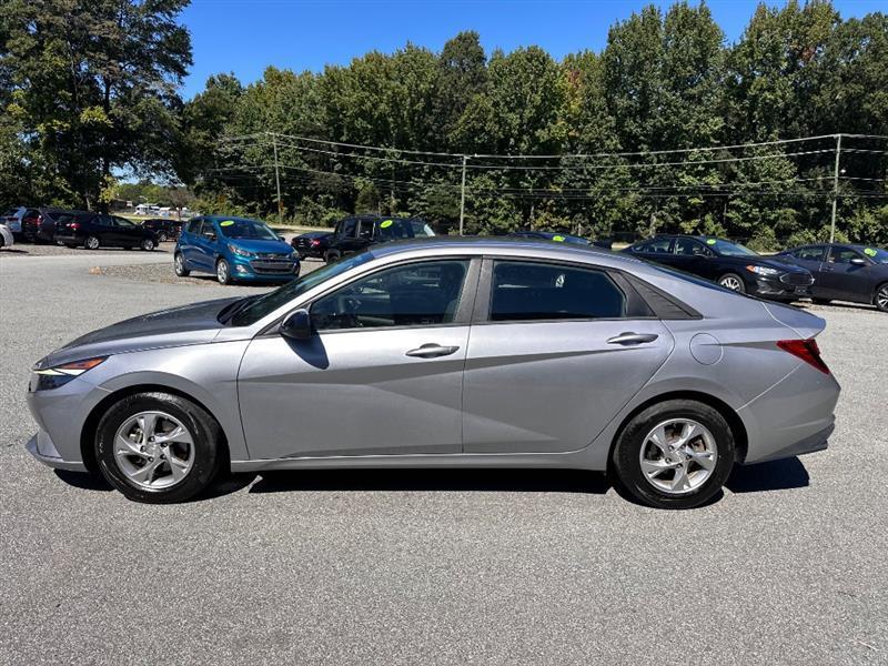 Hyundai Elantra SE 2021