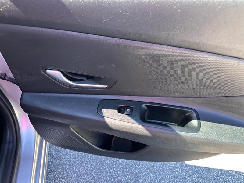 Hyundai Elantra SE 2021