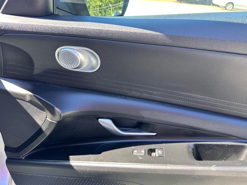 Hyundai Elantra SE 2021