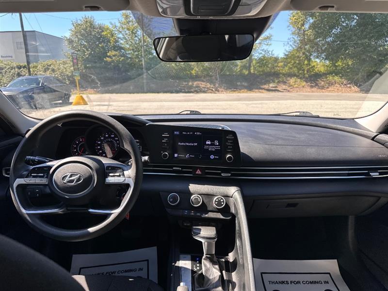 Hyundai Elantra SE 2021