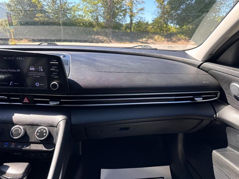 Hyundai Elantra SE 2021