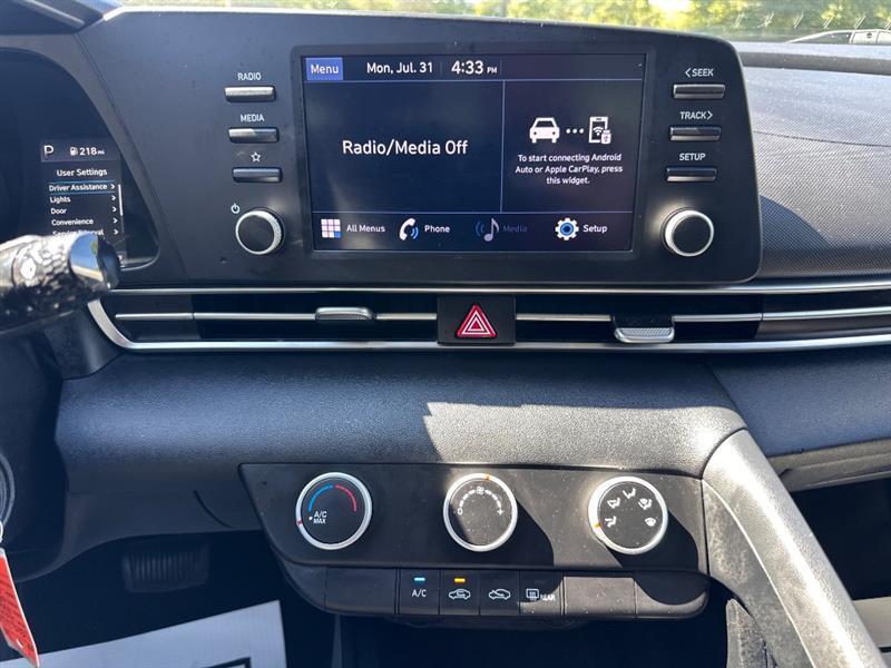 Hyundai Elantra SE 2021