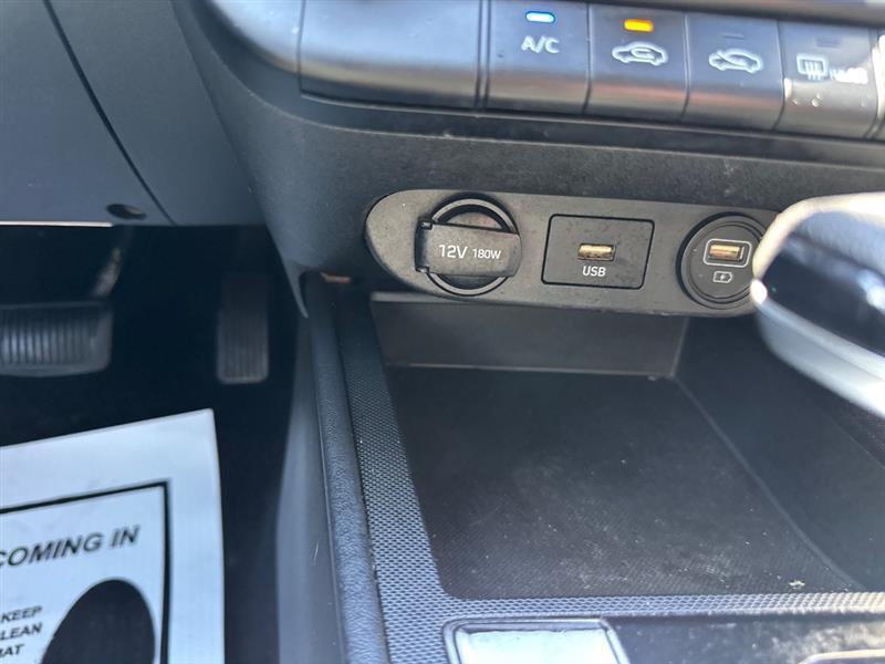 Hyundai Elantra SE 2021