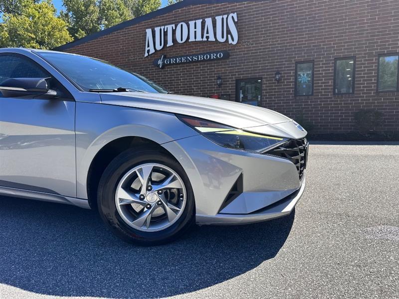 Hyundai Elantra SE 2021