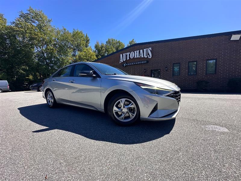 Hyundai Elantra SE 2021