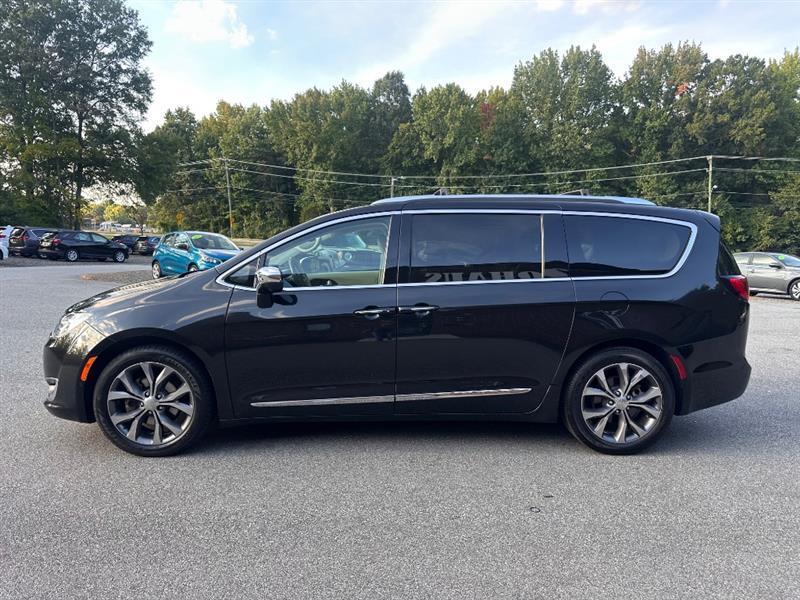 Chrysler Pacifica Limited 2017