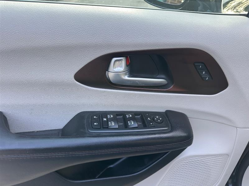 Chrysler Pacifica Limited 2017