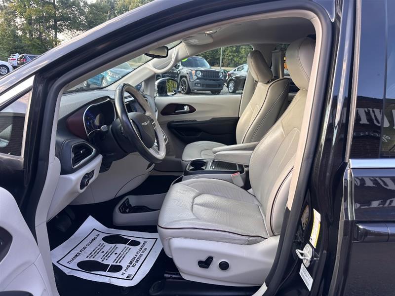 Chrysler Pacifica Limited 2017