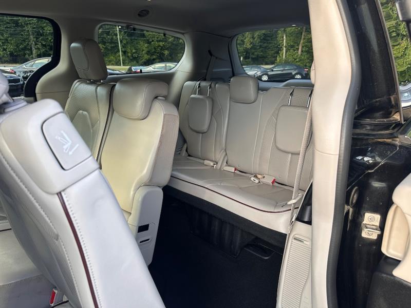 Chrysler Pacifica Limited 2017
