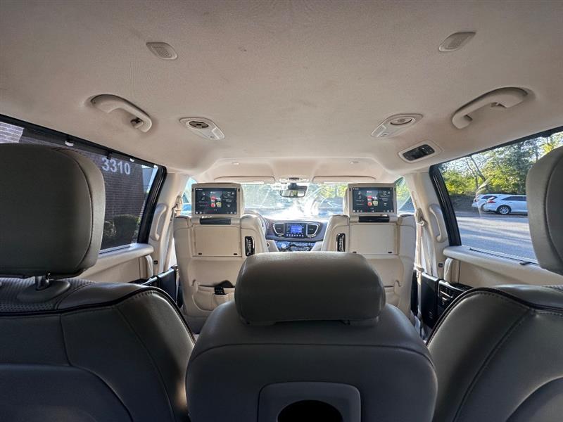Chrysler Pacifica Limited 2017