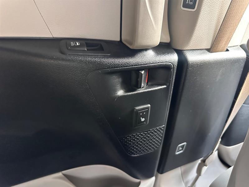 Chrysler Pacifica Limited 2017