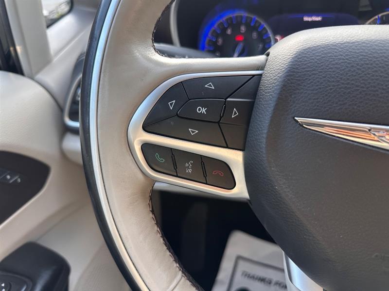 Chrysler Pacifica Limited 2017