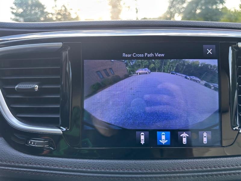 Chrysler Pacifica Limited 2017