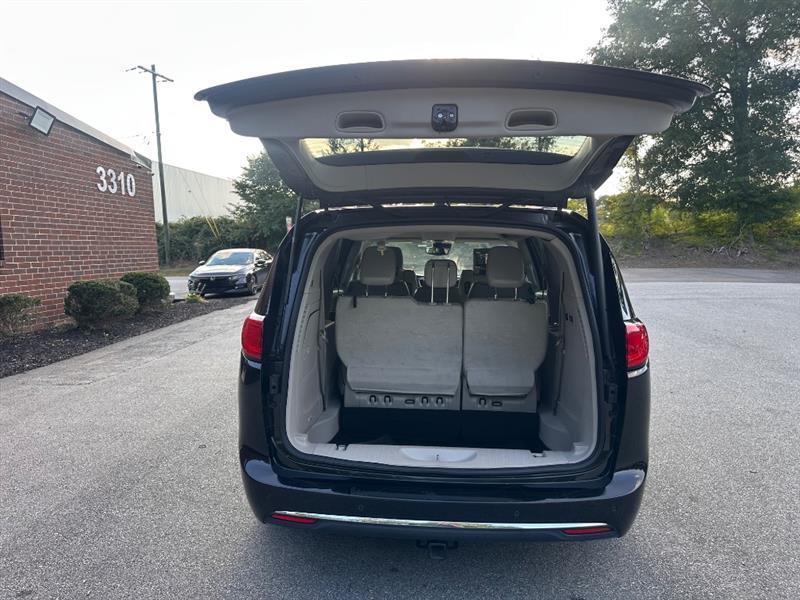 Chrysler Pacifica Limited 2017