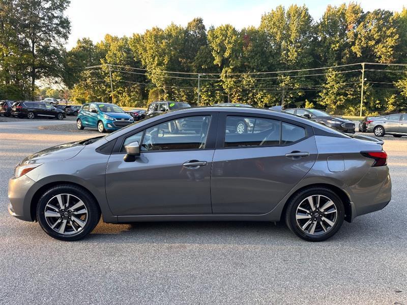 Nissan Versa SV 2022
