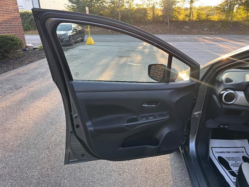 Nissan Versa SV 2022