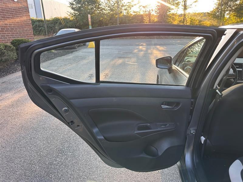 Nissan Versa SV 2022