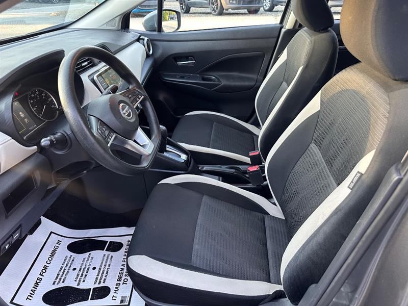 Nissan Versa SV 2022