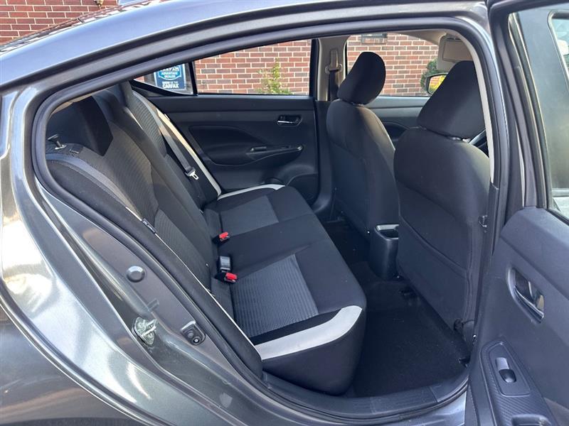 Nissan Versa SV 2022