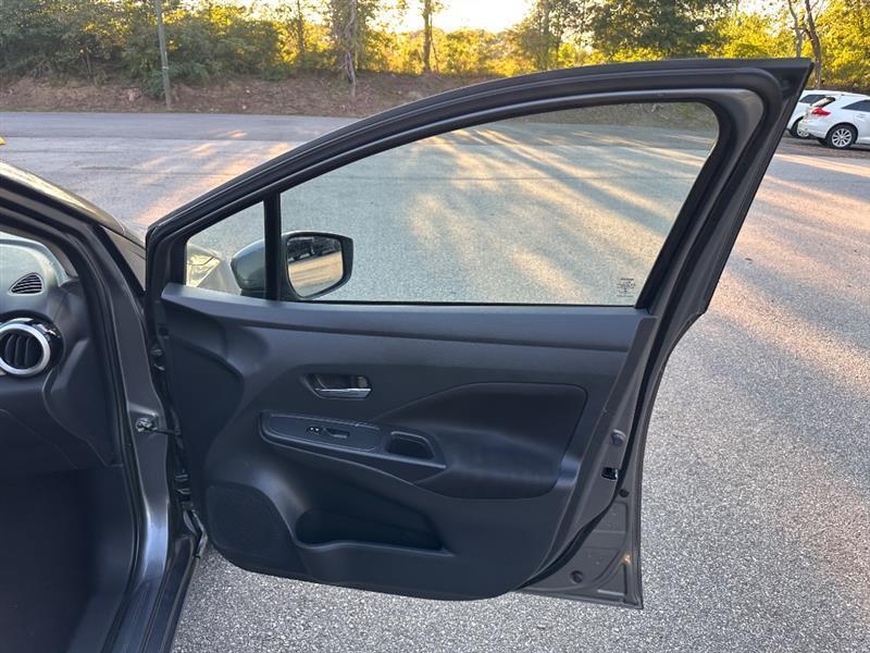 Nissan Versa SV 2022