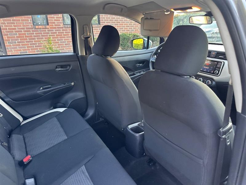 Nissan Versa SV 2022