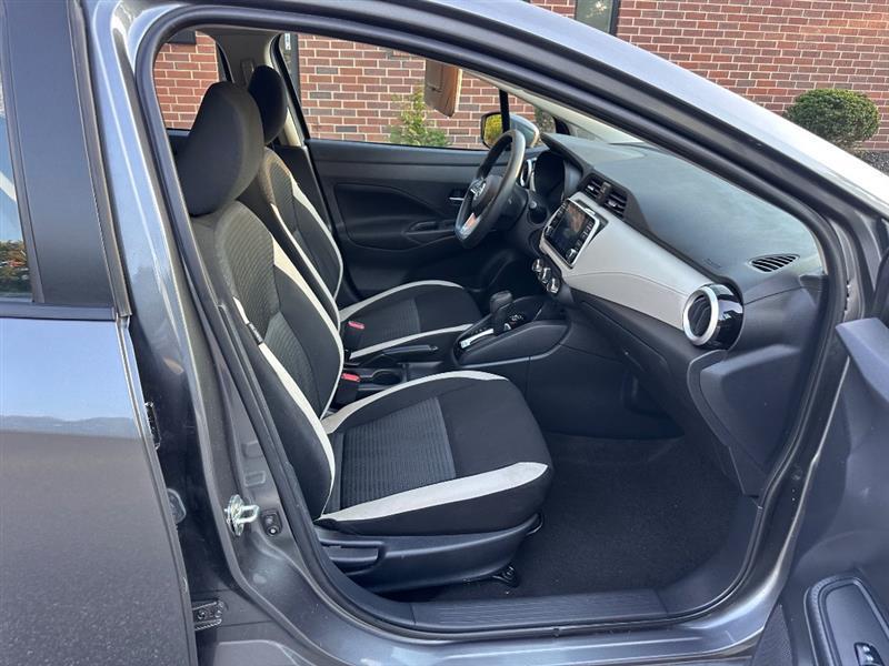 Nissan Versa SV 2022