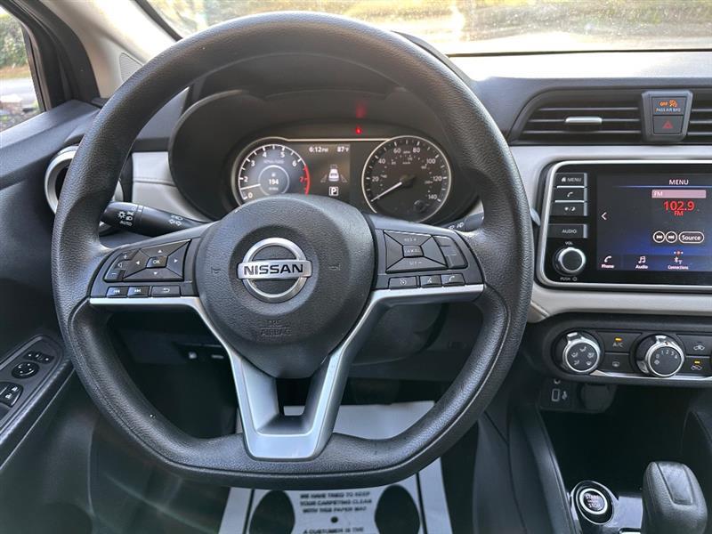 Nissan Versa SV 2022