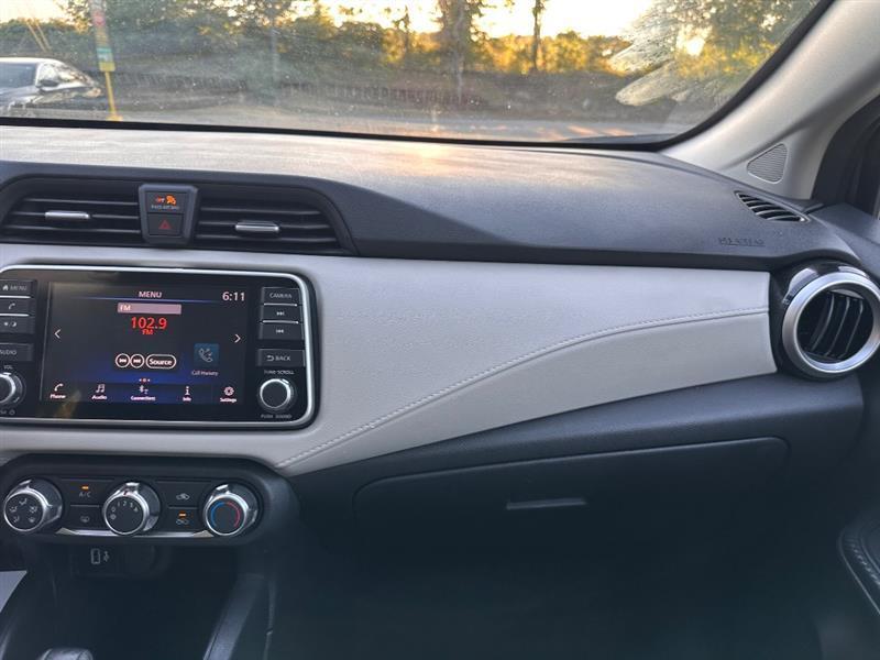 Nissan Versa SV 2022