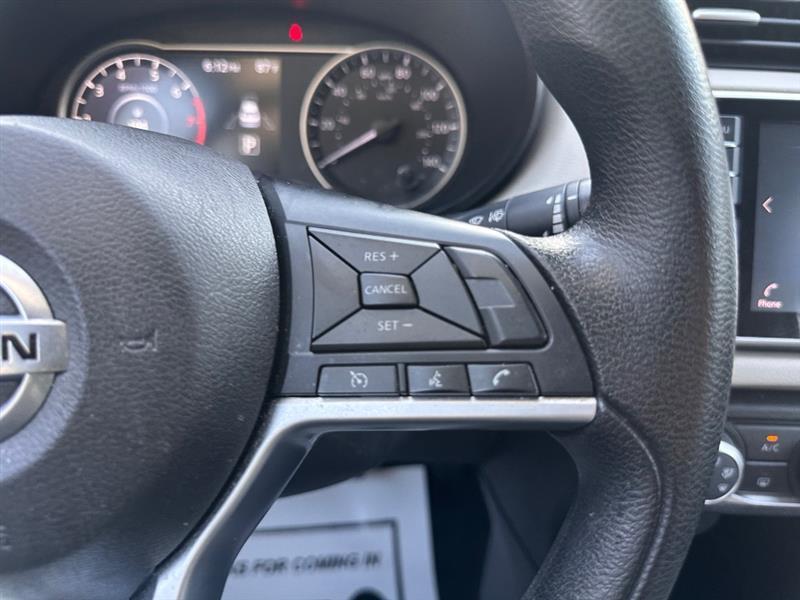 Nissan Versa SV 2022