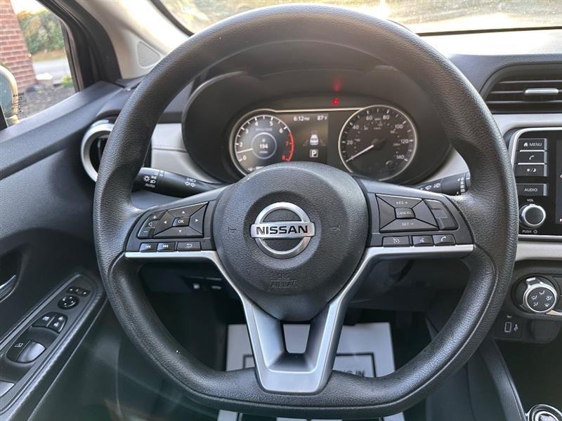 Nissan Versa SV 2022