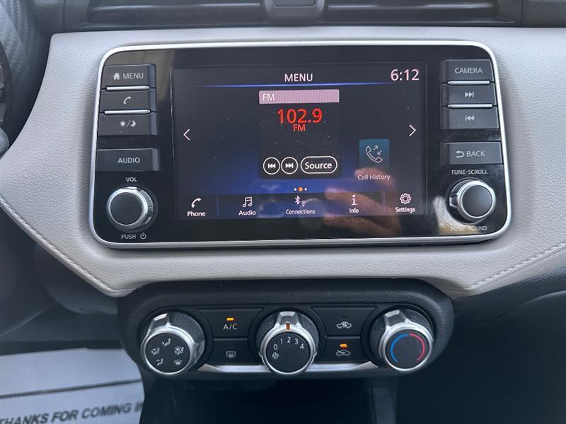 Nissan Versa SV 2022