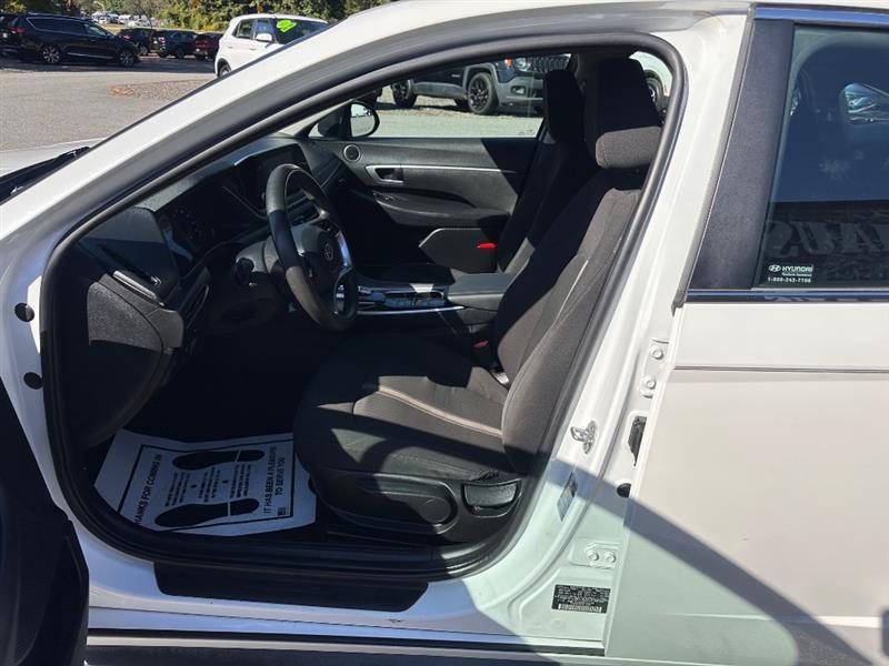Hyundai Sonata SE 2022