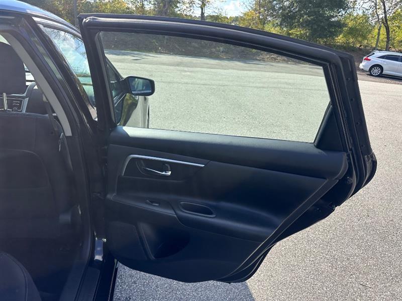 Nissan Altima 2.5 SV 2017