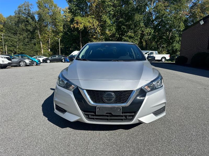 Nissan Versa S CVT 2020