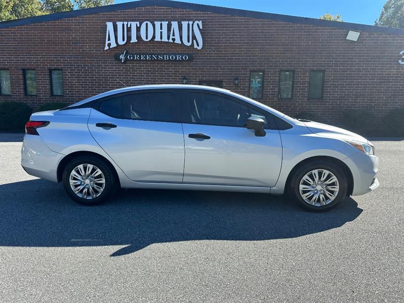Nissan Versa S CVT 2020