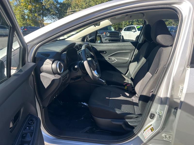 Nissan Versa S CVT 2020