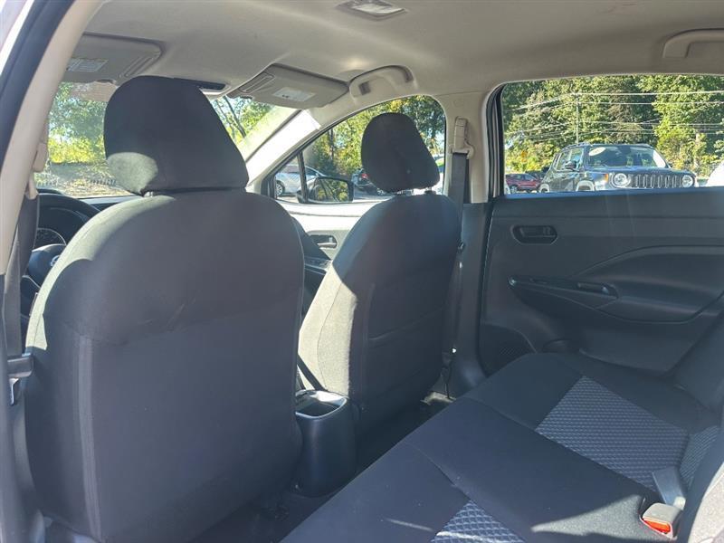 Nissan Versa S CVT 2020