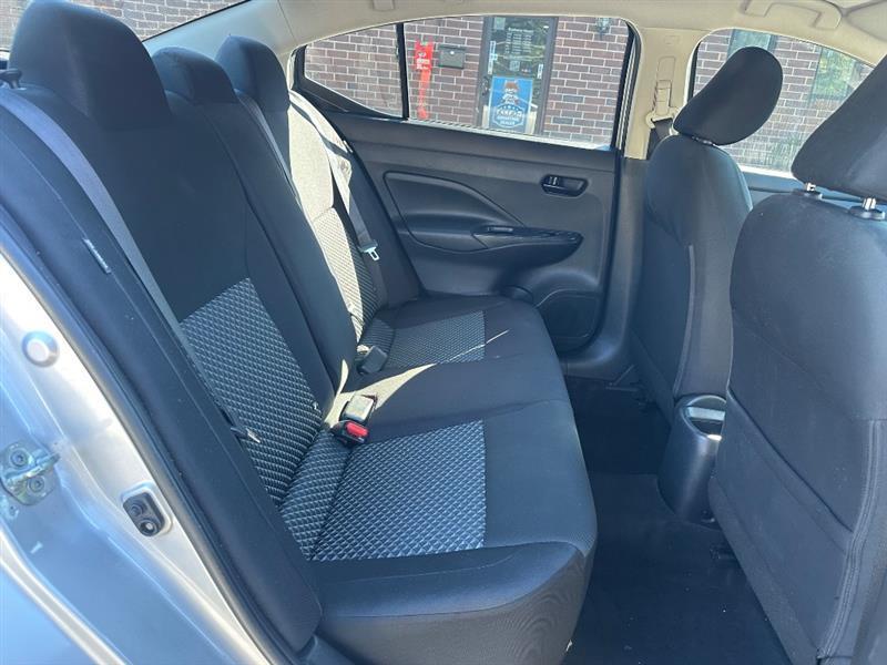 Nissan Versa S CVT 2020